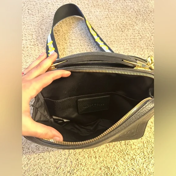 Marc Jacobs Black Leather Crossbody Bag - Picture 2 of 7